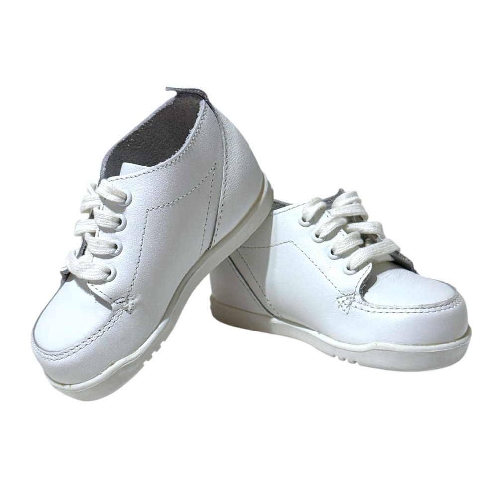 Stride Rite White Leather First Walker Baby Shoes Size 3W Flexible Sole Classic